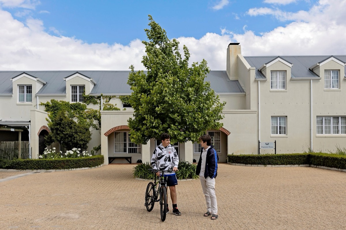 A Bridge House boarding house in the Franschhoek valley